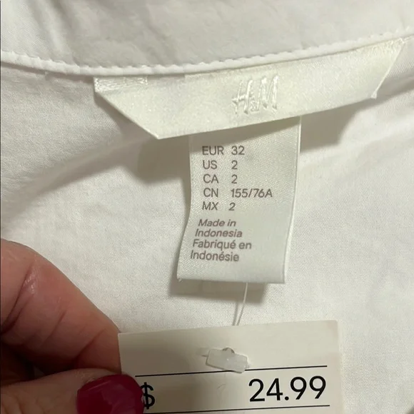 H&M White Graphic Button-Up Shirt - Picture 2 of 7